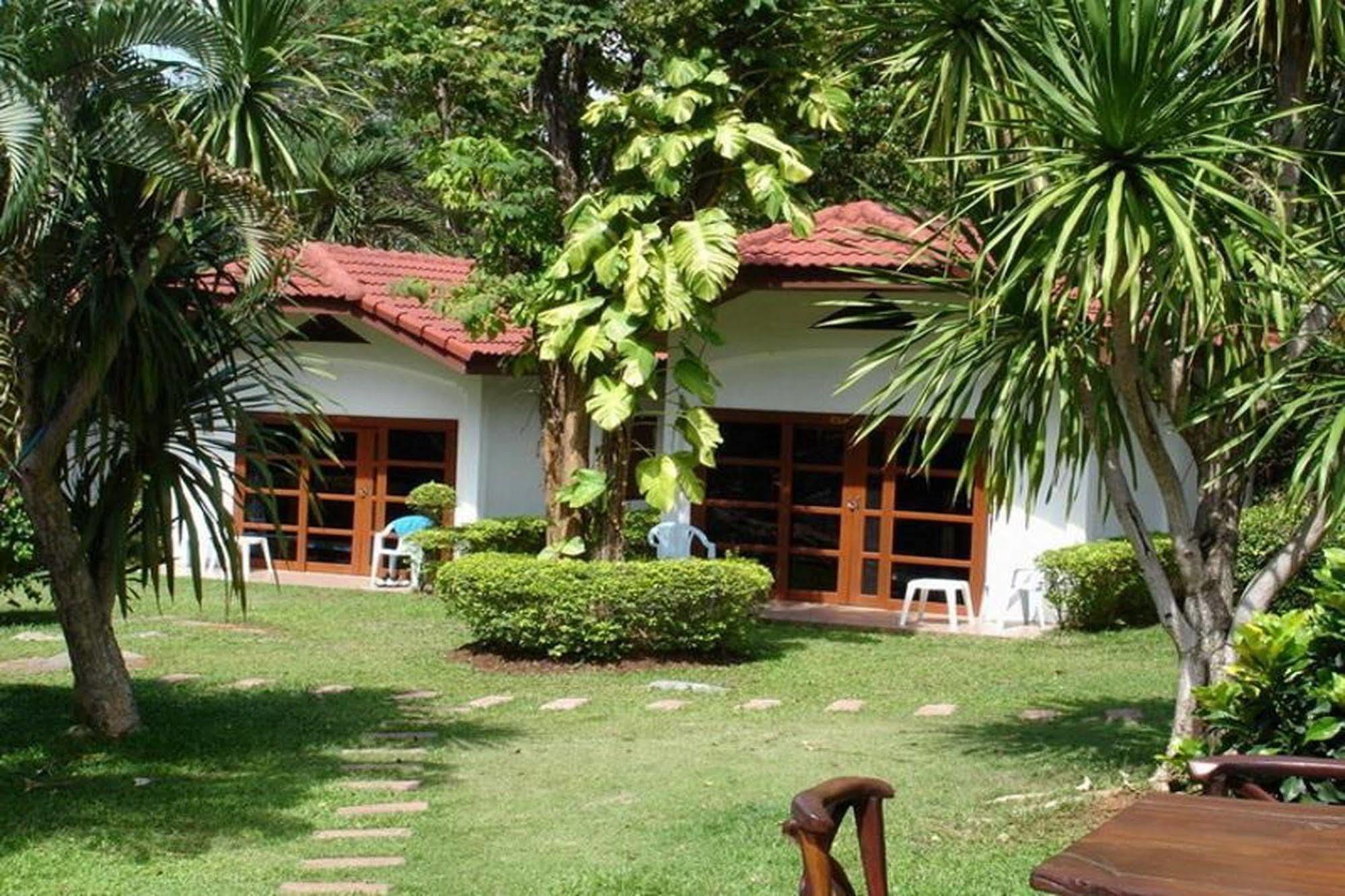 Eco Valley Lodge Pak Chong Extérieur photo